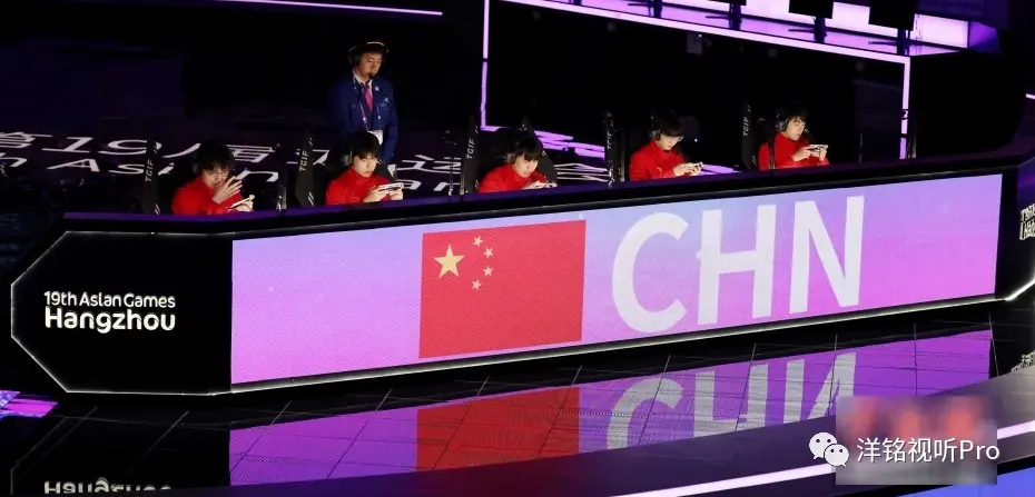 动态简报（足球决赛决赛）中国过招芬兰赛事直播导播-独家新闻