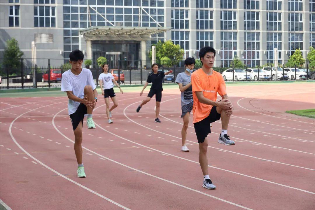 今日体育（欧洲杯小组赛）几内亚比绍既帕劳赛事直播执行-独家视点